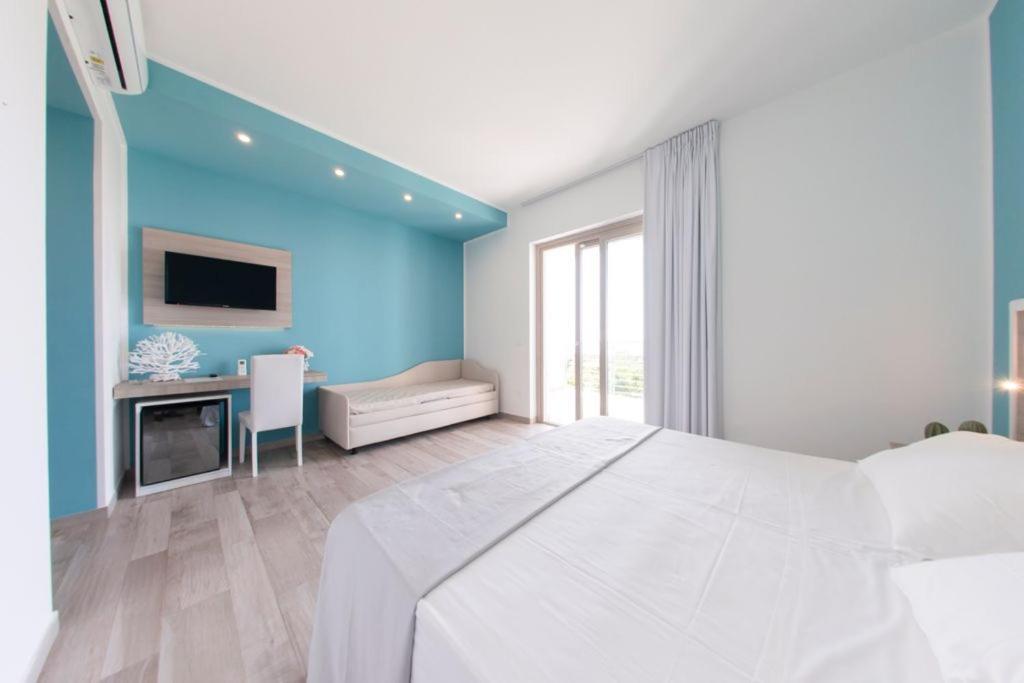 Costa Degli Dei Resort Capo Vaticano Ngoại thất bức ảnh